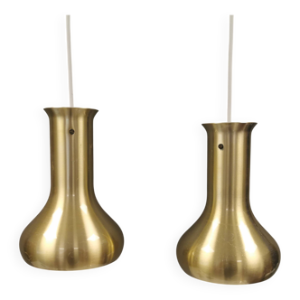 Un ensemble de lampes suspendues Junge des années 1980, en laque couleur or