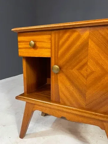 Pair of vintage mid-century modern wooden bedside tables / nightstands, 60 × 54 × 30 cm