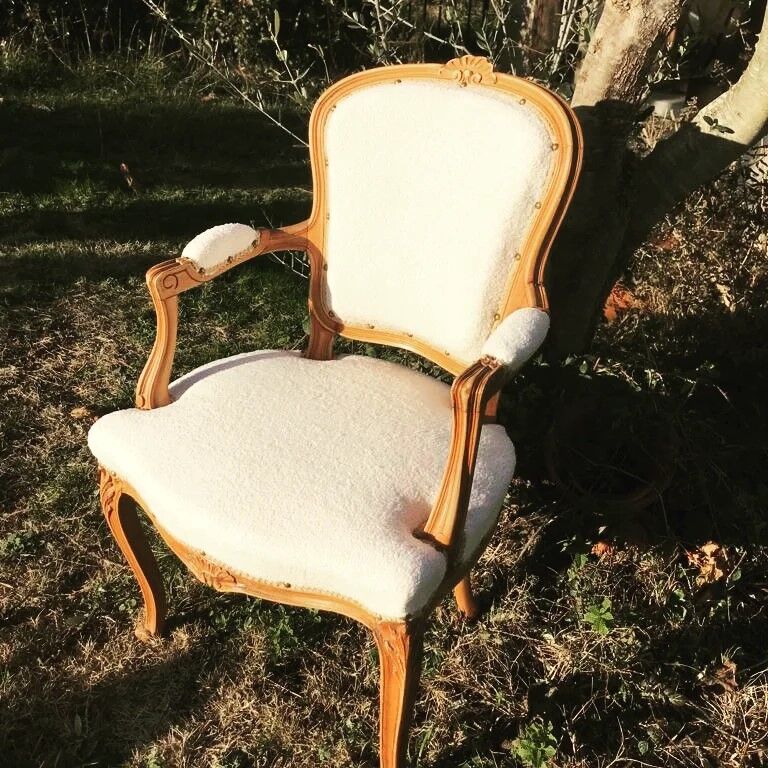 Cabriolet louis XV plush fabric