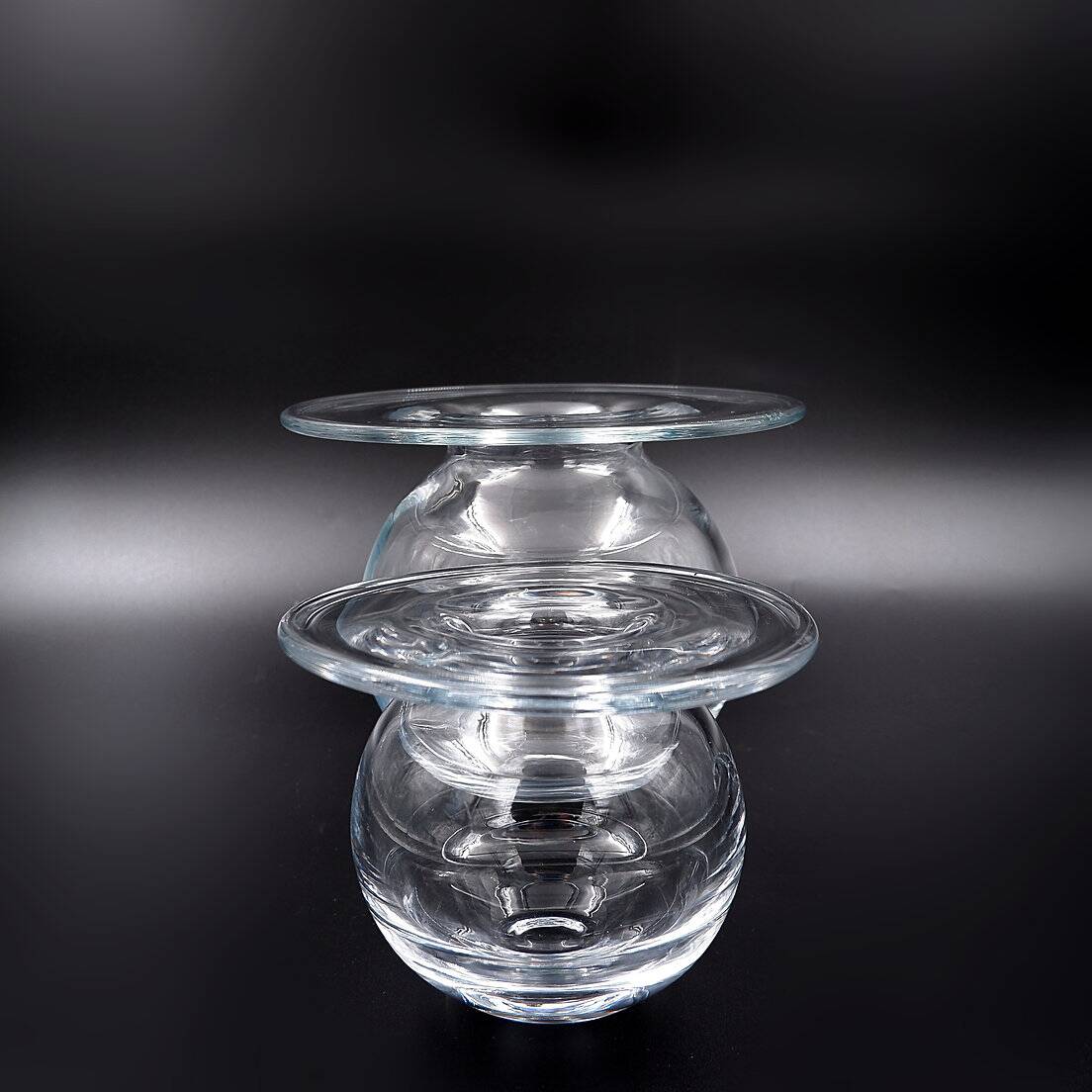 2 “Saturn” vases by Nanny Still for Riihimäki Lasi, Finland 1960