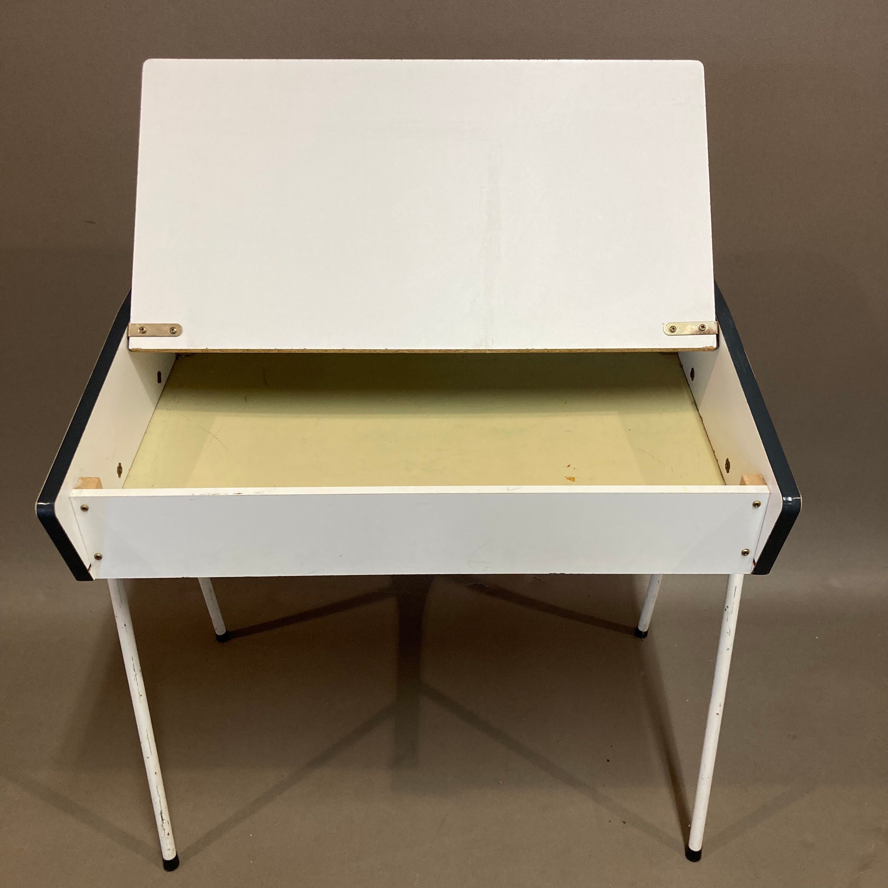 Children's desk with integrated storage