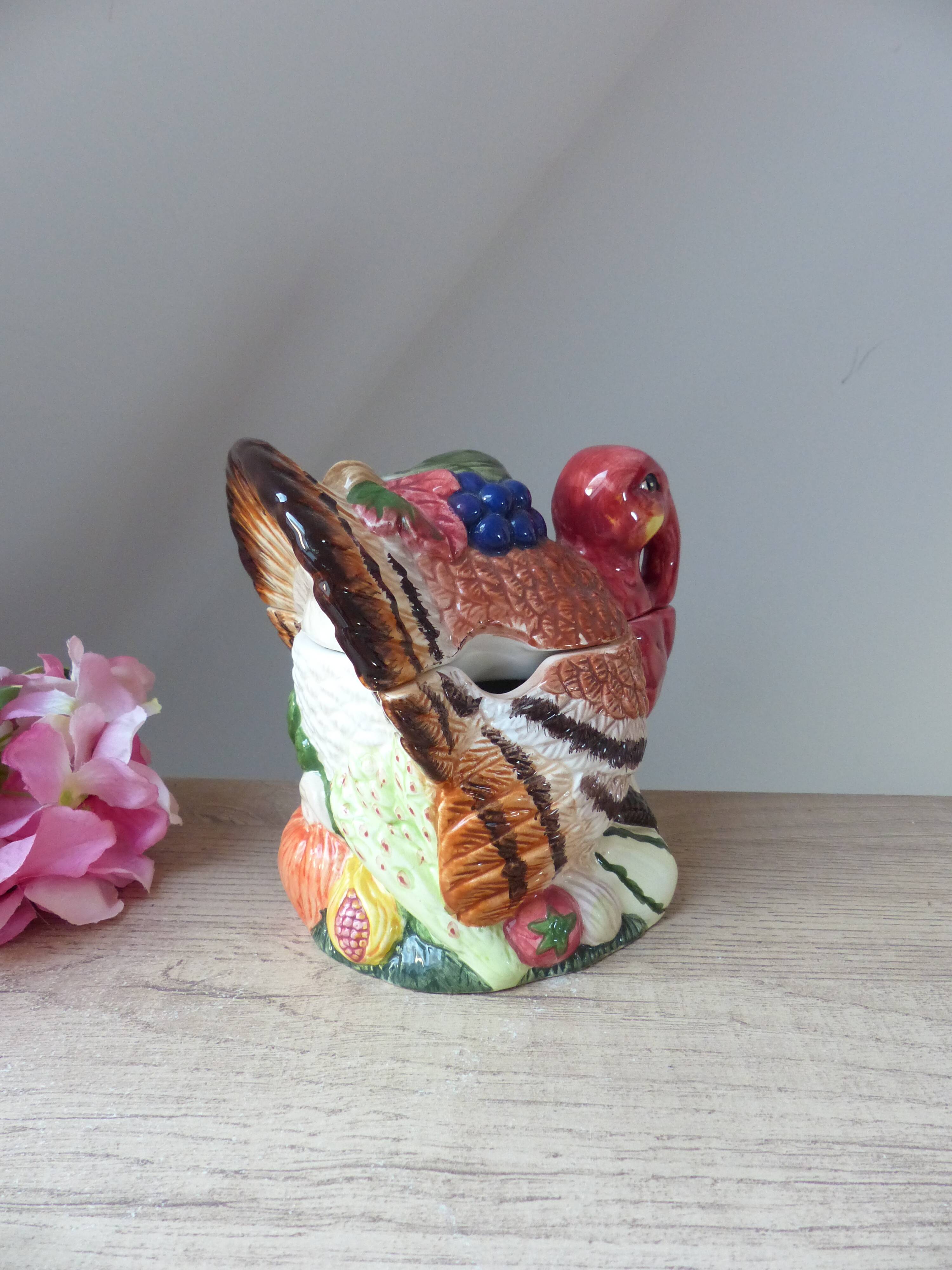 Gravy bowl, turkey shaped gravy boat, table serving dish, thanksgiving christmas turkey