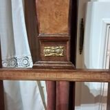 Paire de chaises 1900 en acajou et loupe de noyer marqueté.