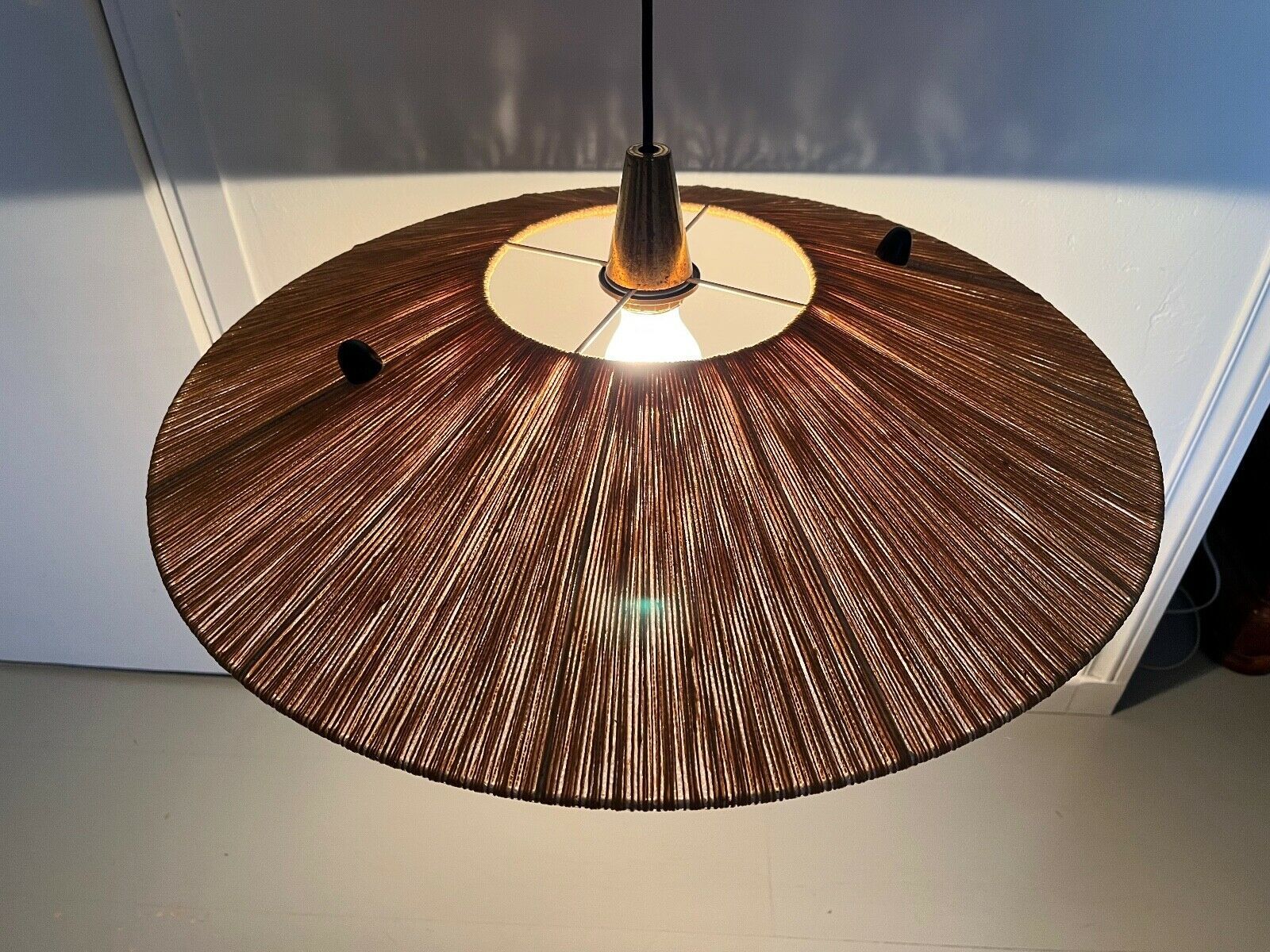 Scandinavian suspension in rope and teak - ufo - 60s 70s