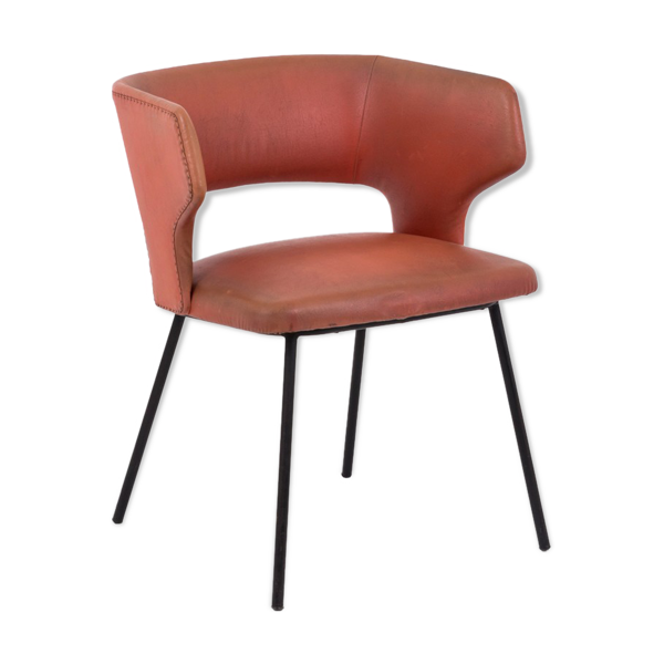 Fauteuil en skaï orange et métal laqué noir, années 1950
