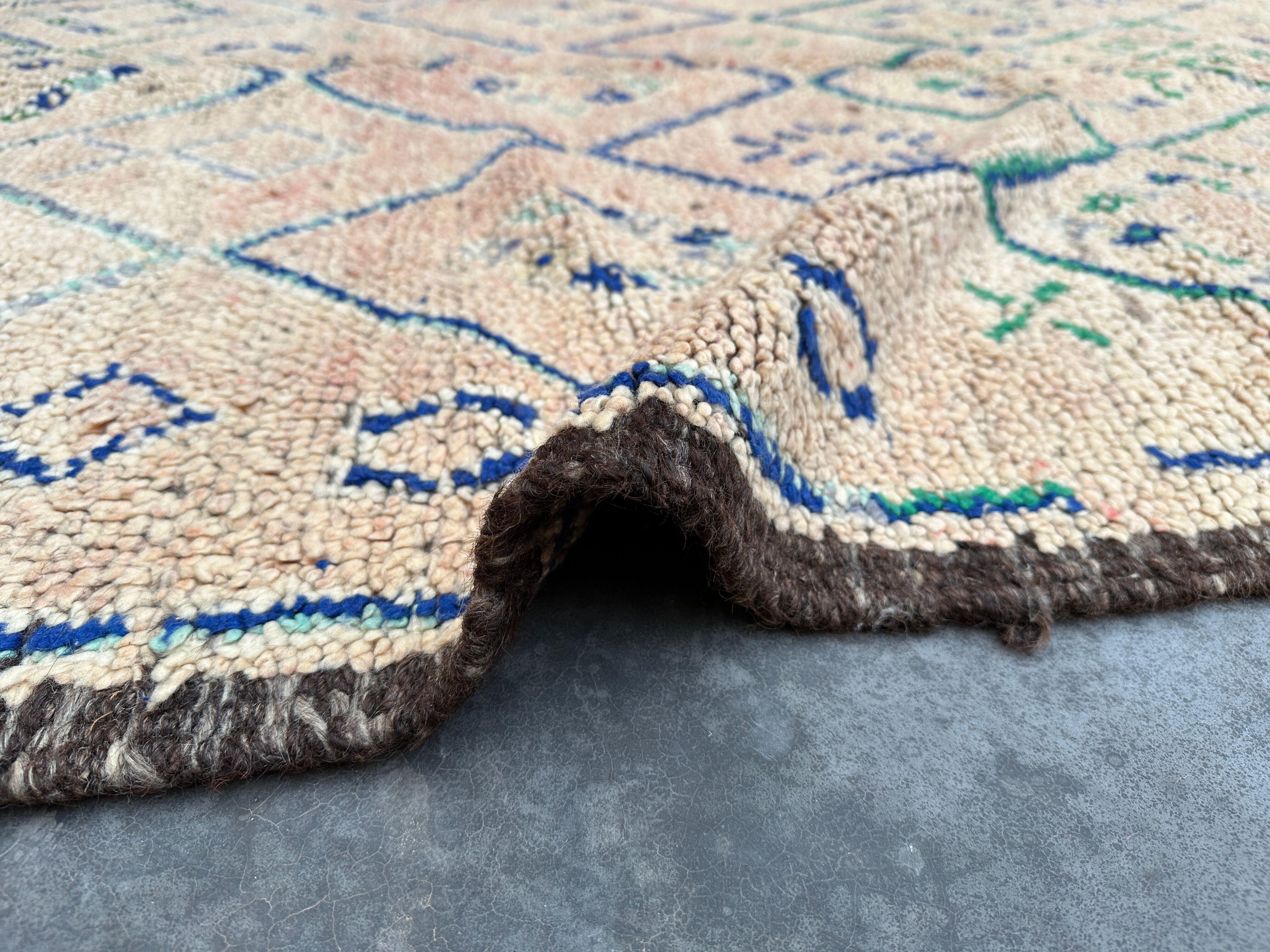 Moroccan carpet - 142 x 256 cm