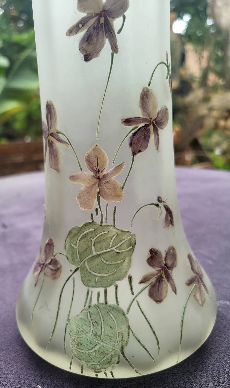 Legras vase, table bouquetier model "violet"
