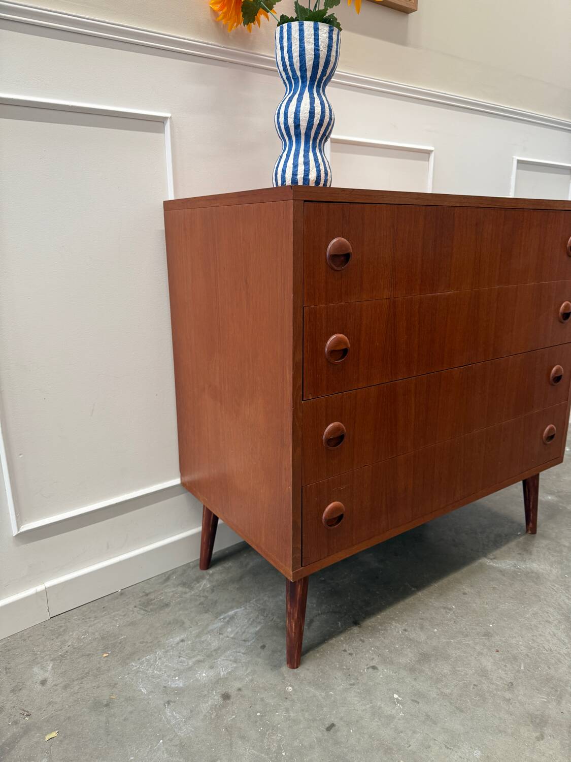 Scandinavian chest of drawers with compass feet