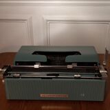 Olivetti Lettera 32 typewriter