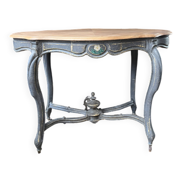 Violin table
