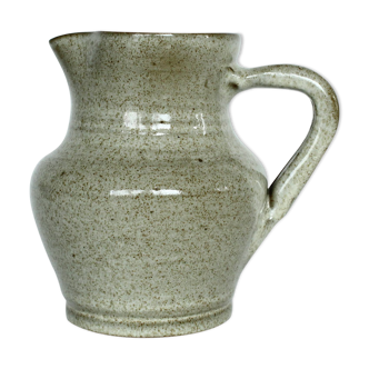 Small pitcher in gres