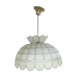 Mother-of-pearl suspension