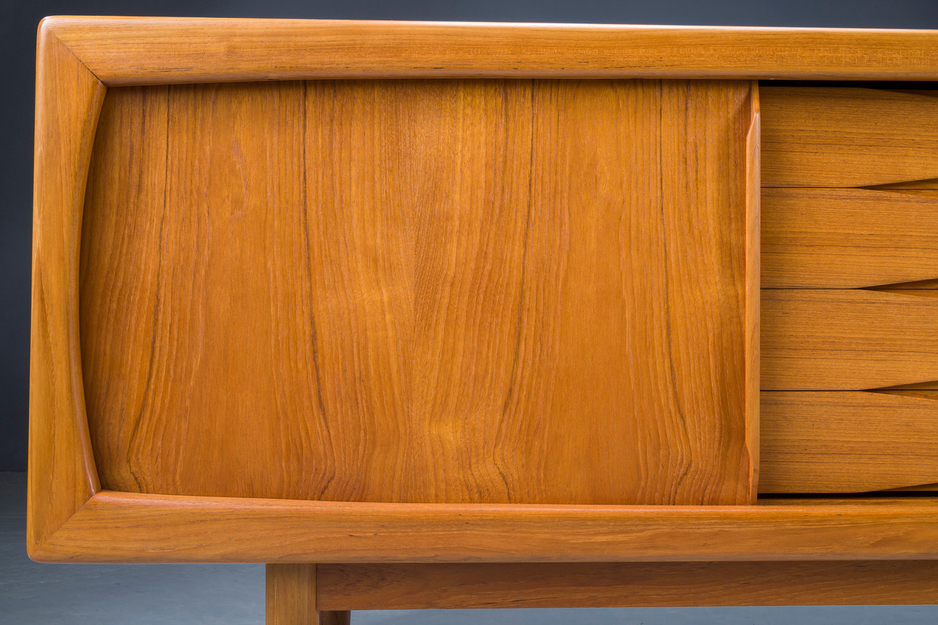 Mid-Century Danish Teak Sideboard from H.P. Hanssen, 1960s