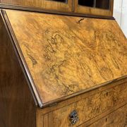 Scriban in English with a walnut finish from the 1930s.