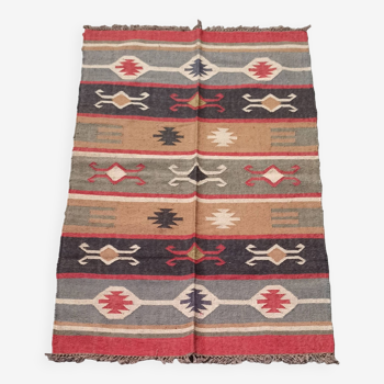 Kilim rug in jute and cotton. 125cm x 195cm