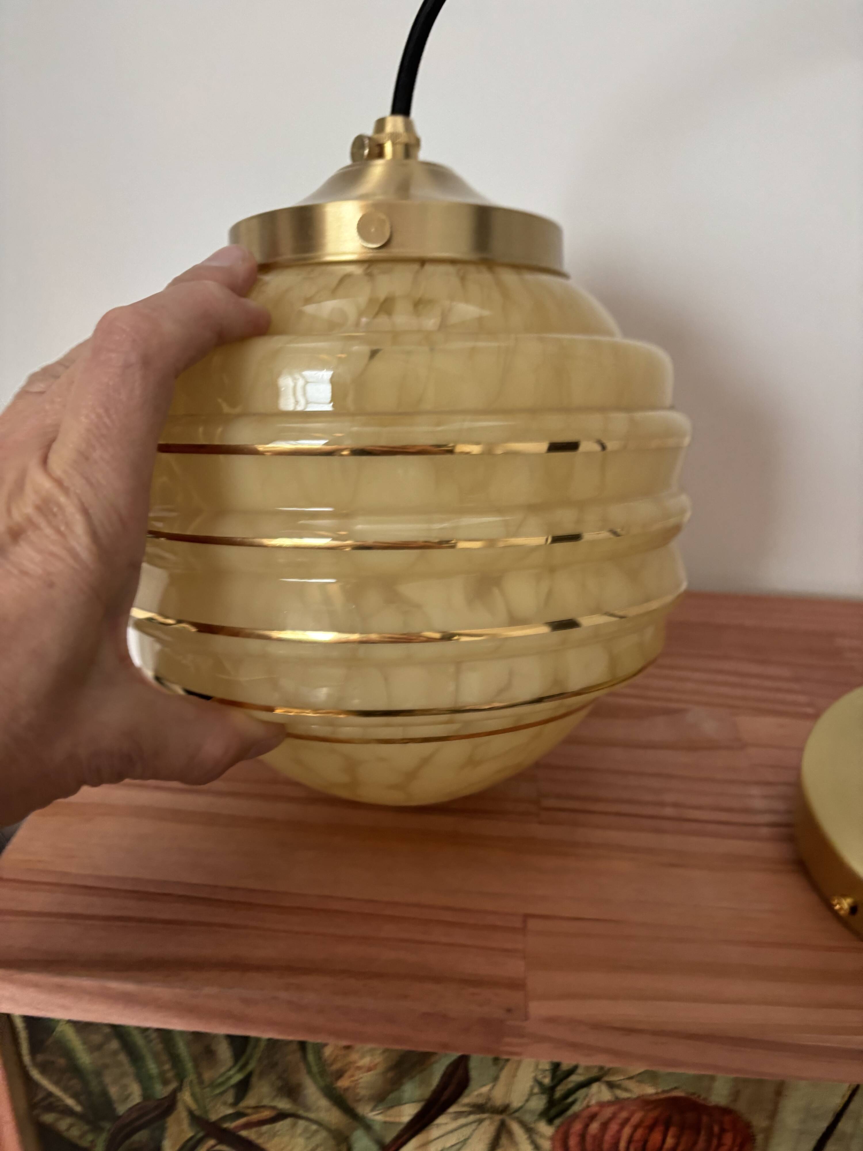 Suspension globe Art Déco