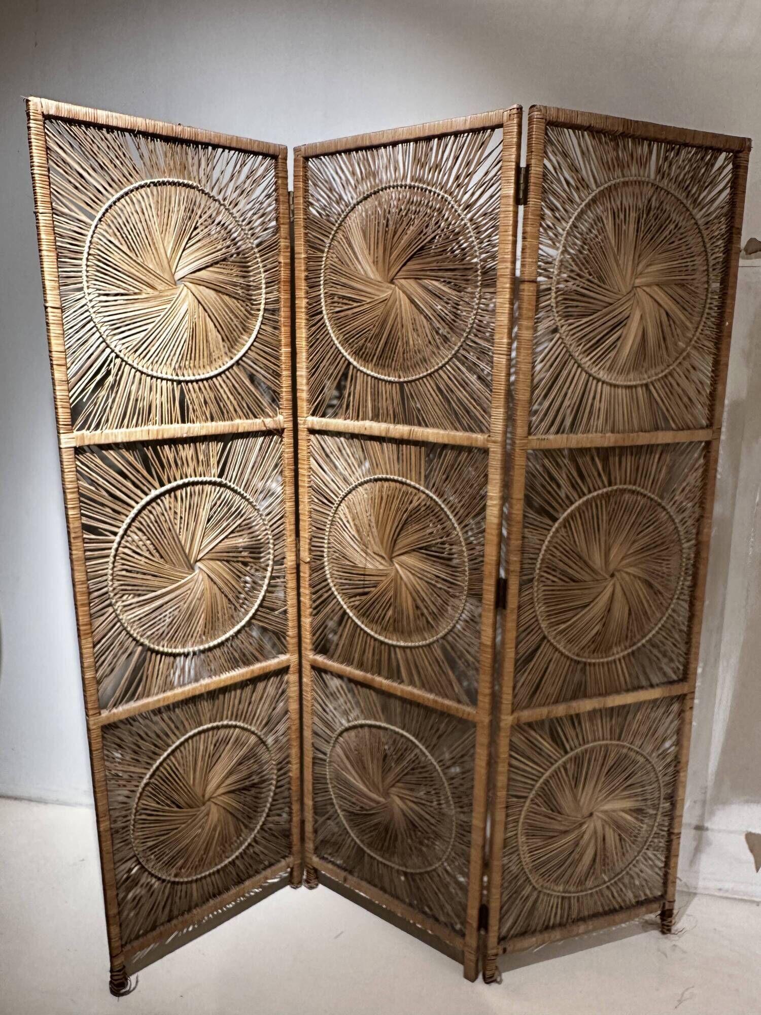 Vintage rattan/wicker screen – 3 panels