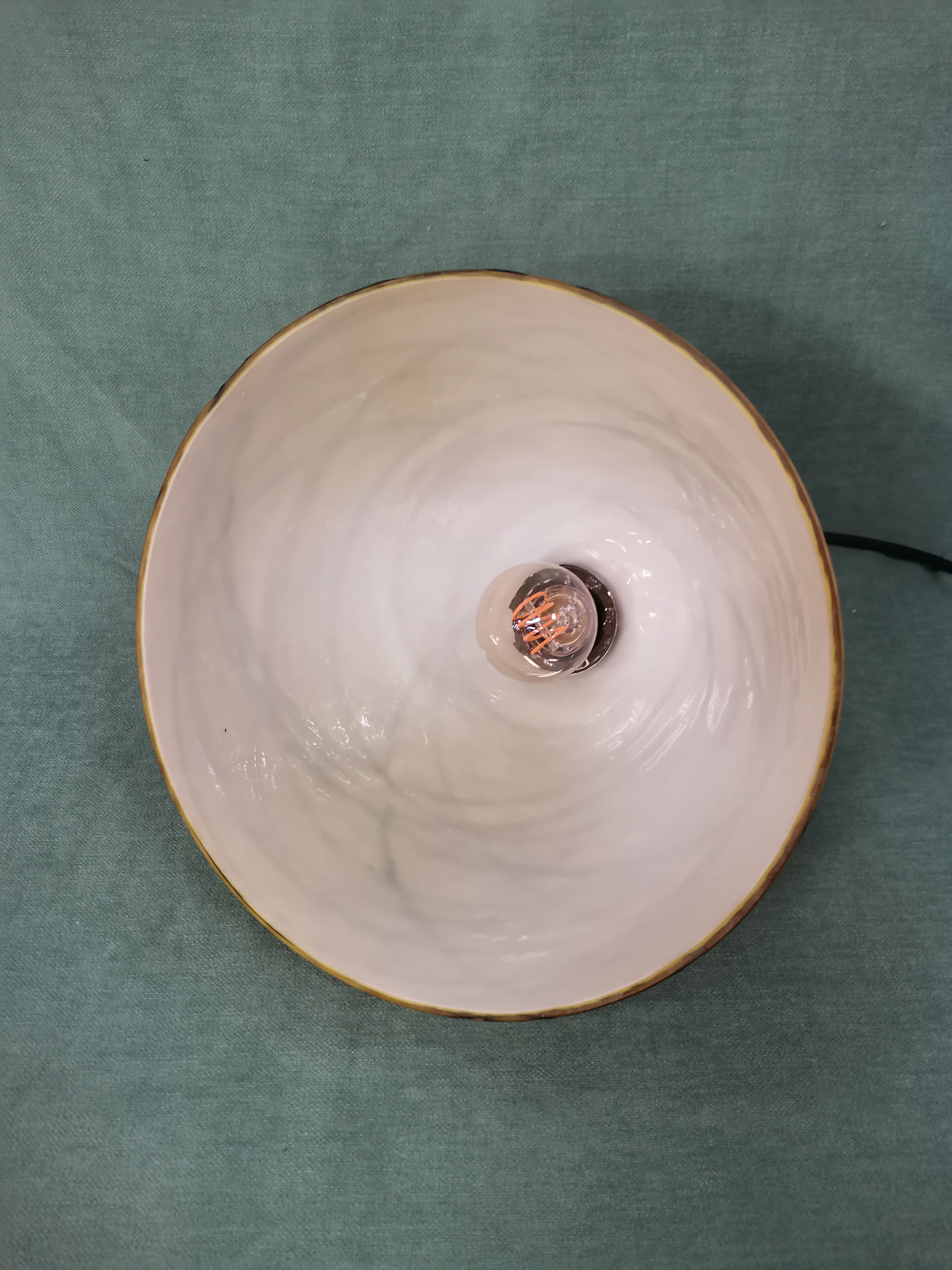 Suspension in yellow Clichy glass and black border