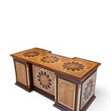 Pedestal desk
