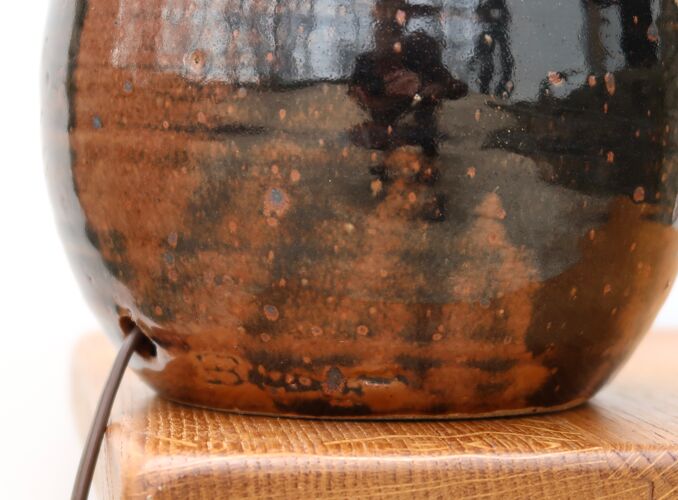 Pied de lampe " boule " marron en grès de Guy Baudat, années 70