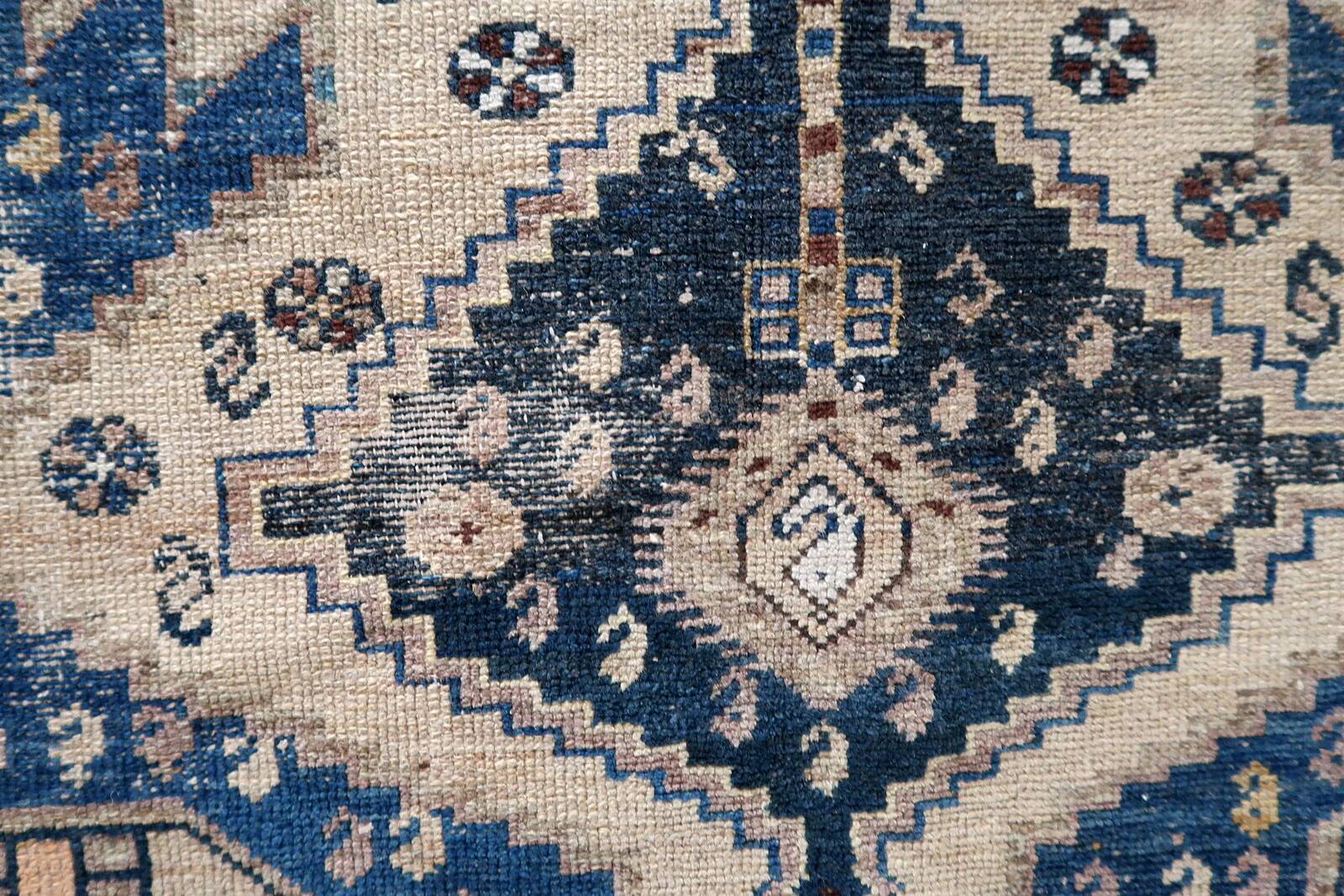 Handmade antique Caucasian Shirvan rug 126cm x 191cm, 1900s
