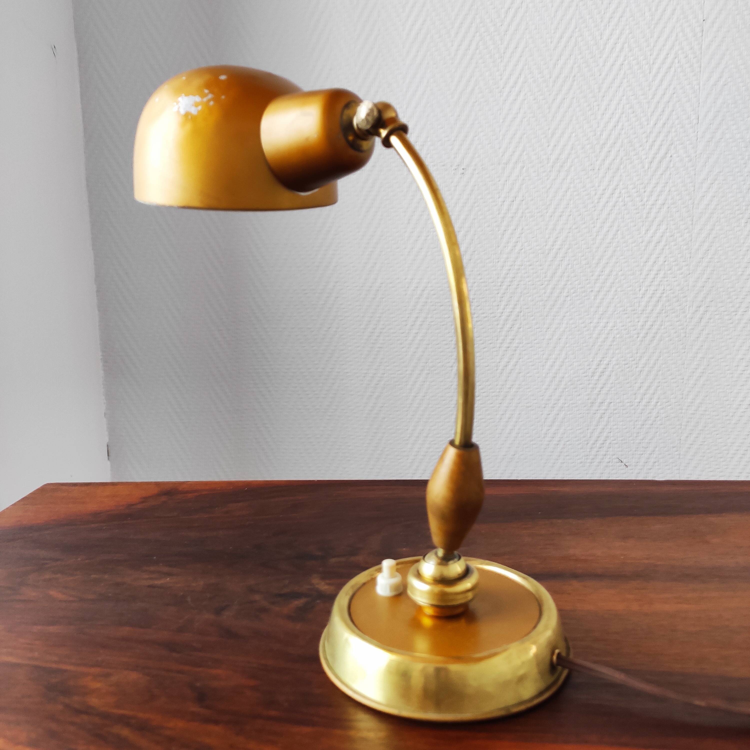 Antique Bauhaus style articulated desk lamp