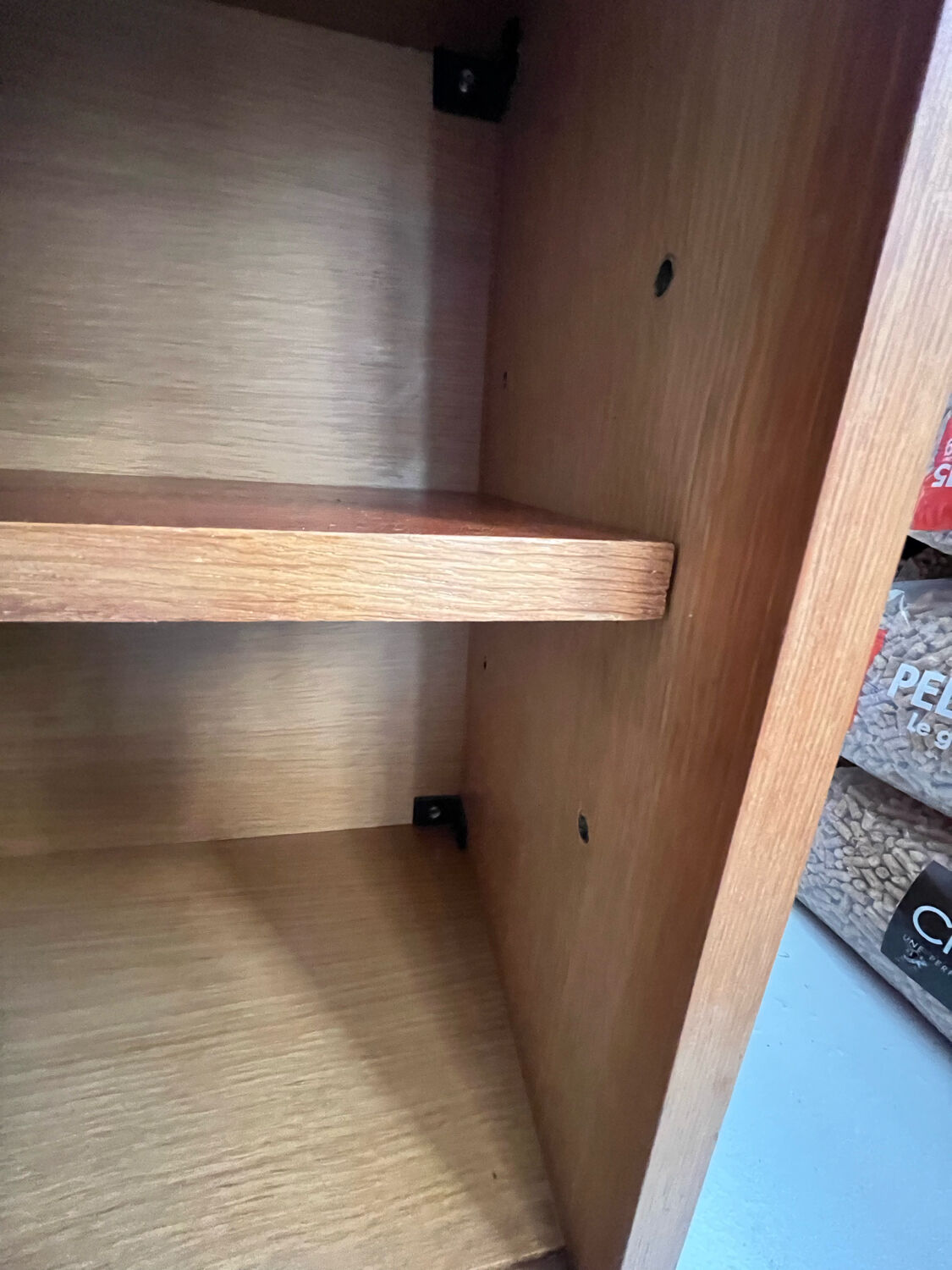 Set of two wooden wall furniture 40/50