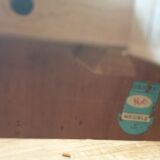 Extendable teak round table