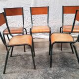Ancienne chaises d'école vintage