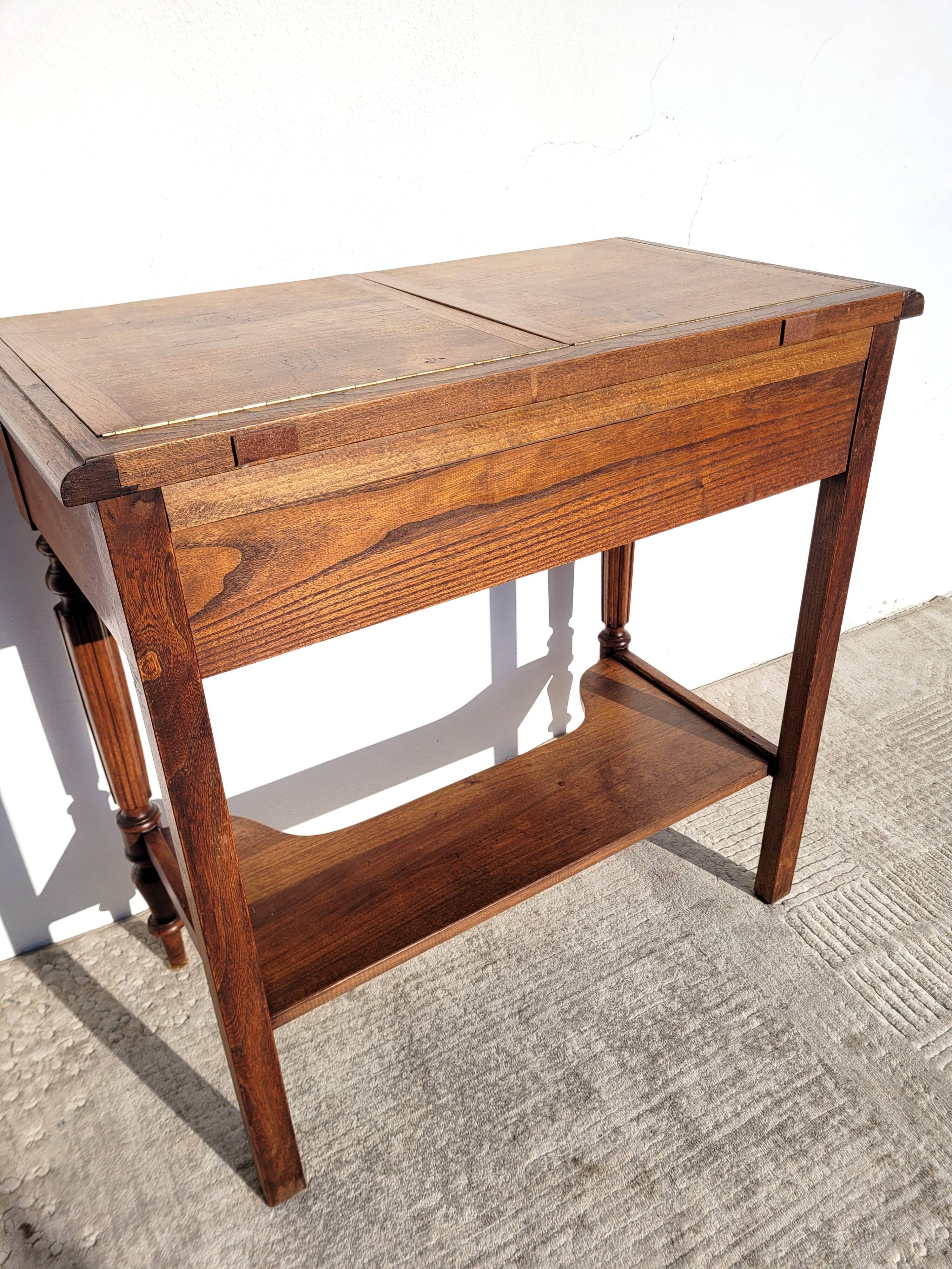 Meuble coiffeuse noyer Louis Philippe