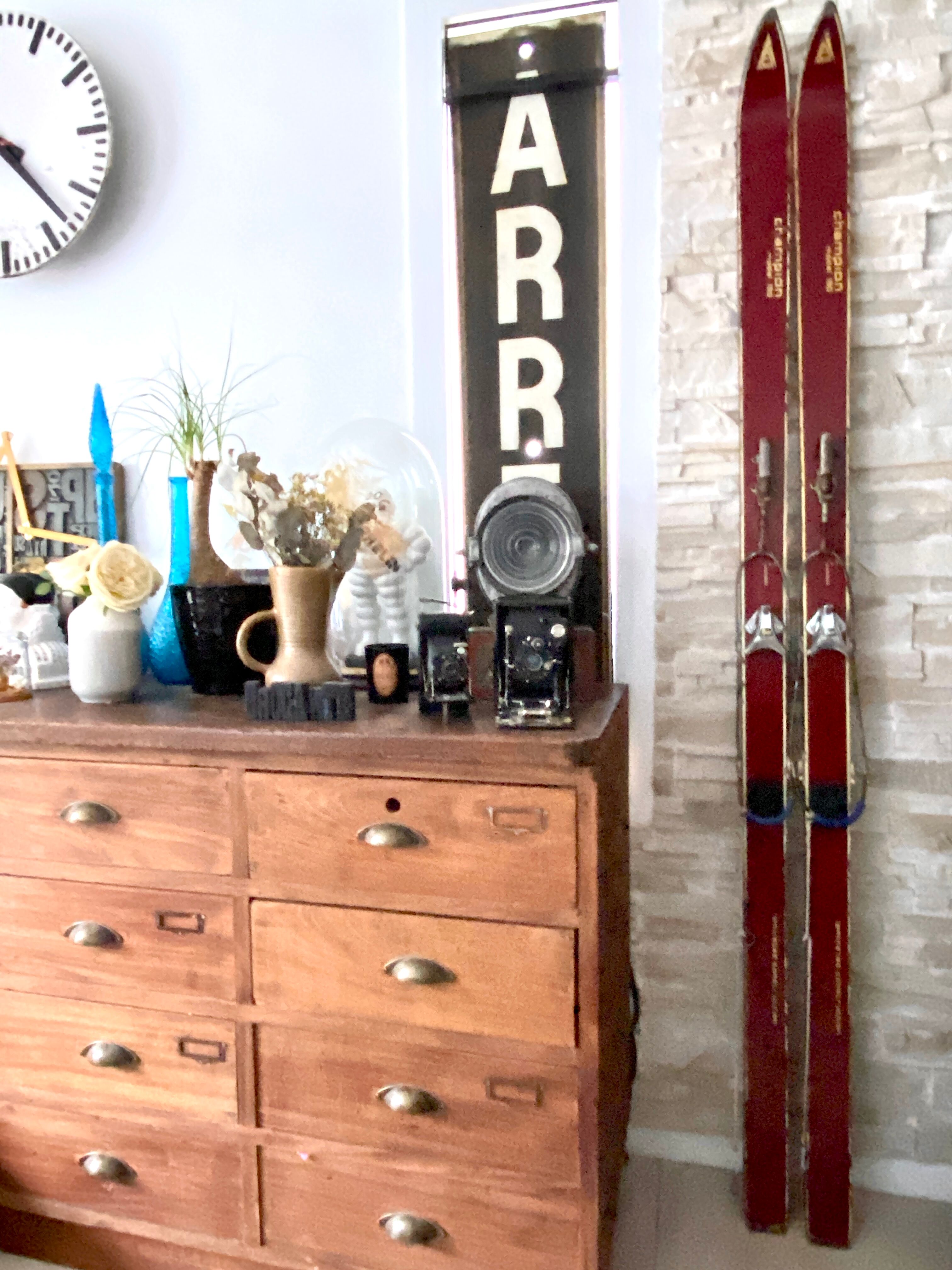 Paire de ski vintage en bois