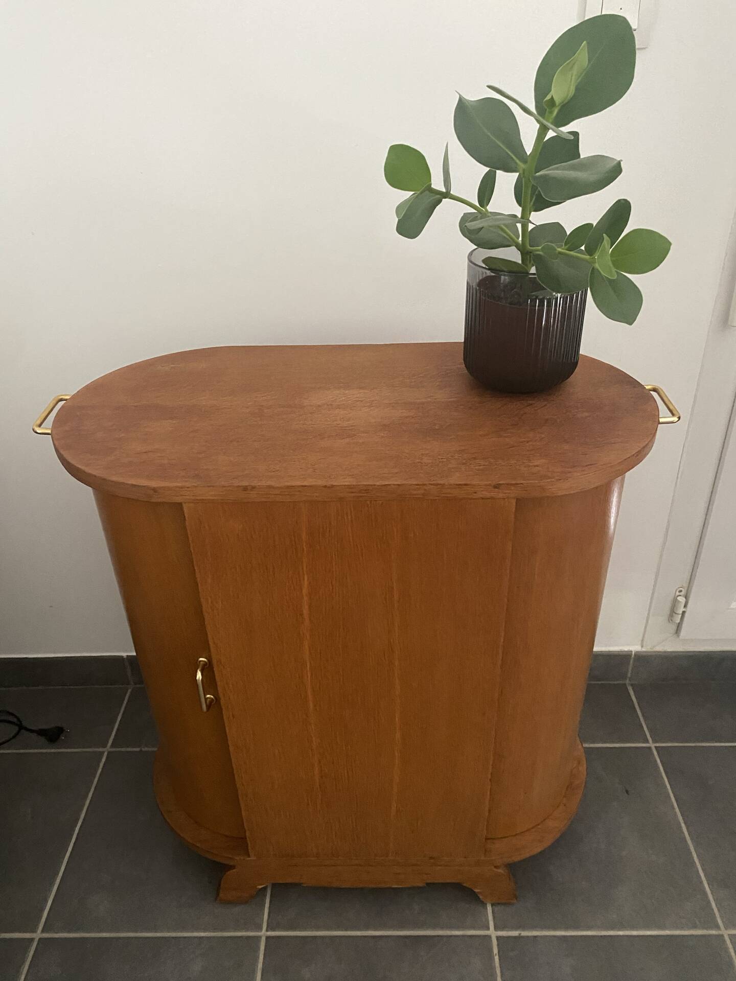 Rotating wooden bar cart from the 1950s.