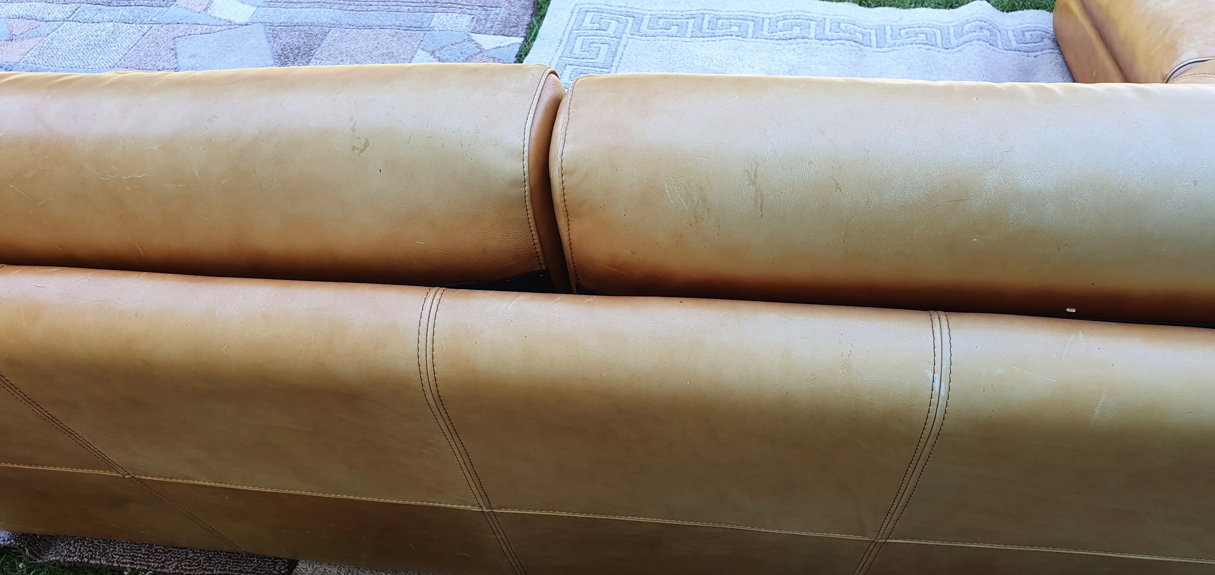 Corner sofa Roche Bobois camel leather 1980.