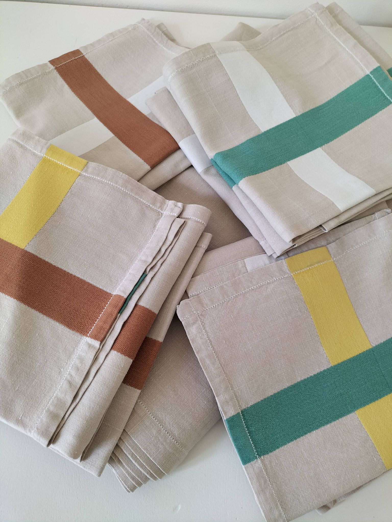 Tablecloth set + 8 napkins – graphic cotton