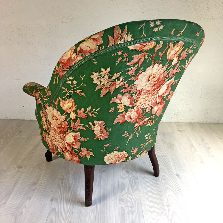 Green Toad armchair with floral decoration
