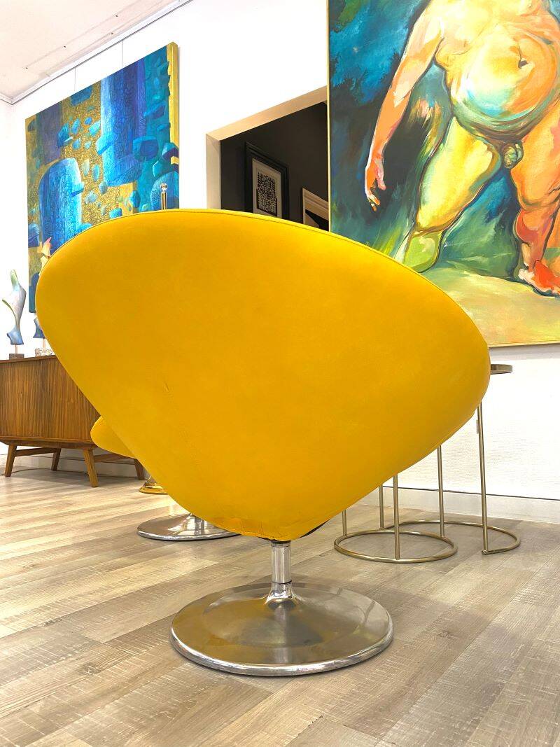 Pair of Retro Parabola Lounge Chairs