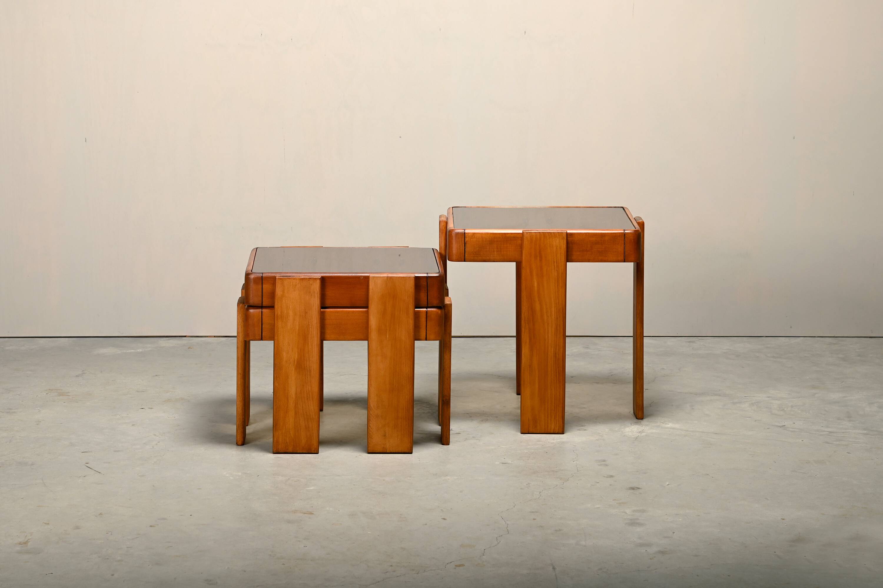 Gianfranco Frattini Nesting Tables in stained wood for Cassina and Meblo, 1