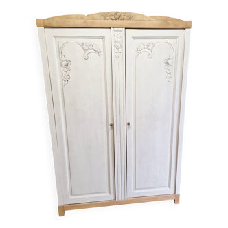 armoire parisienne