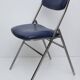Chaise pliable skaï bleu pieds chromés