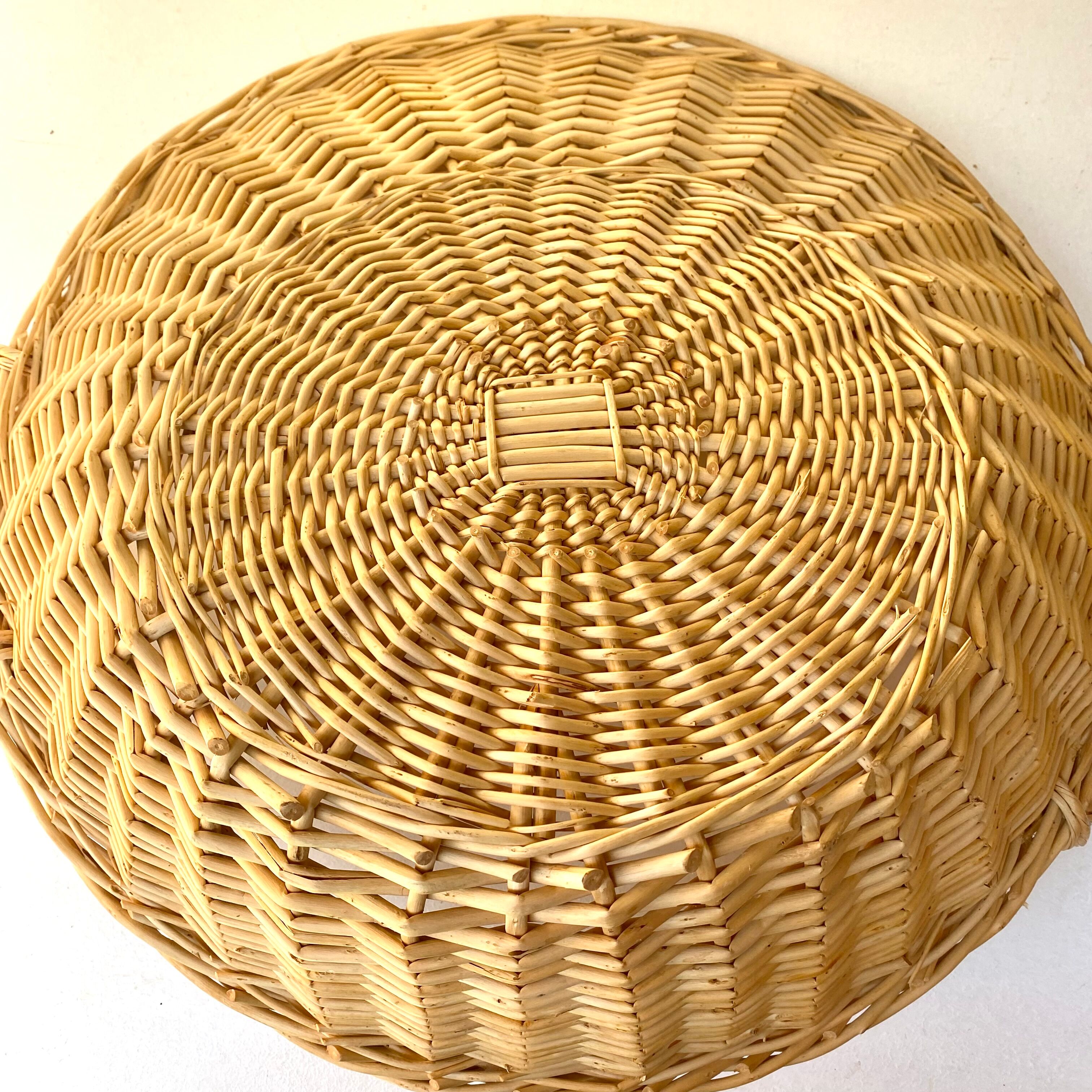 Large fruit and vegetable basket