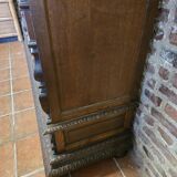Flemish 3-door oak wardrobe