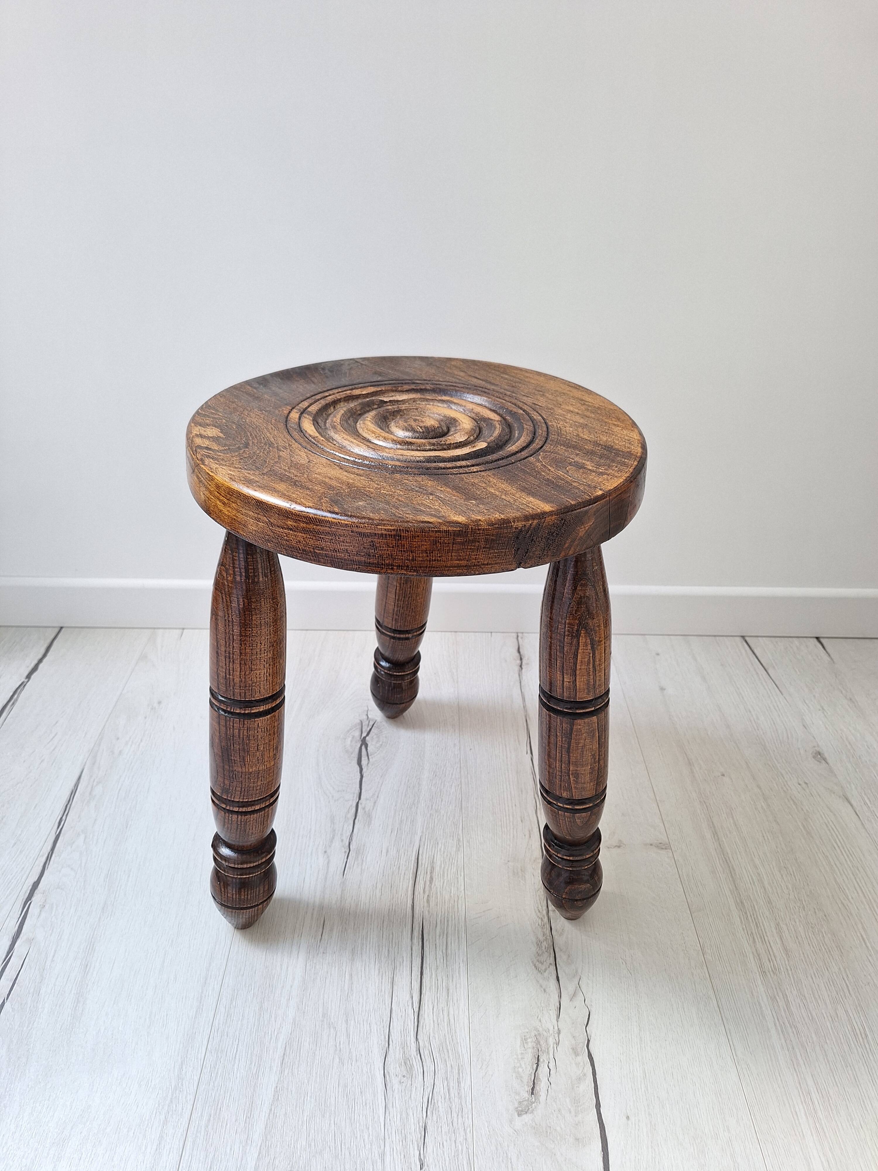 Solid wood tripod stool