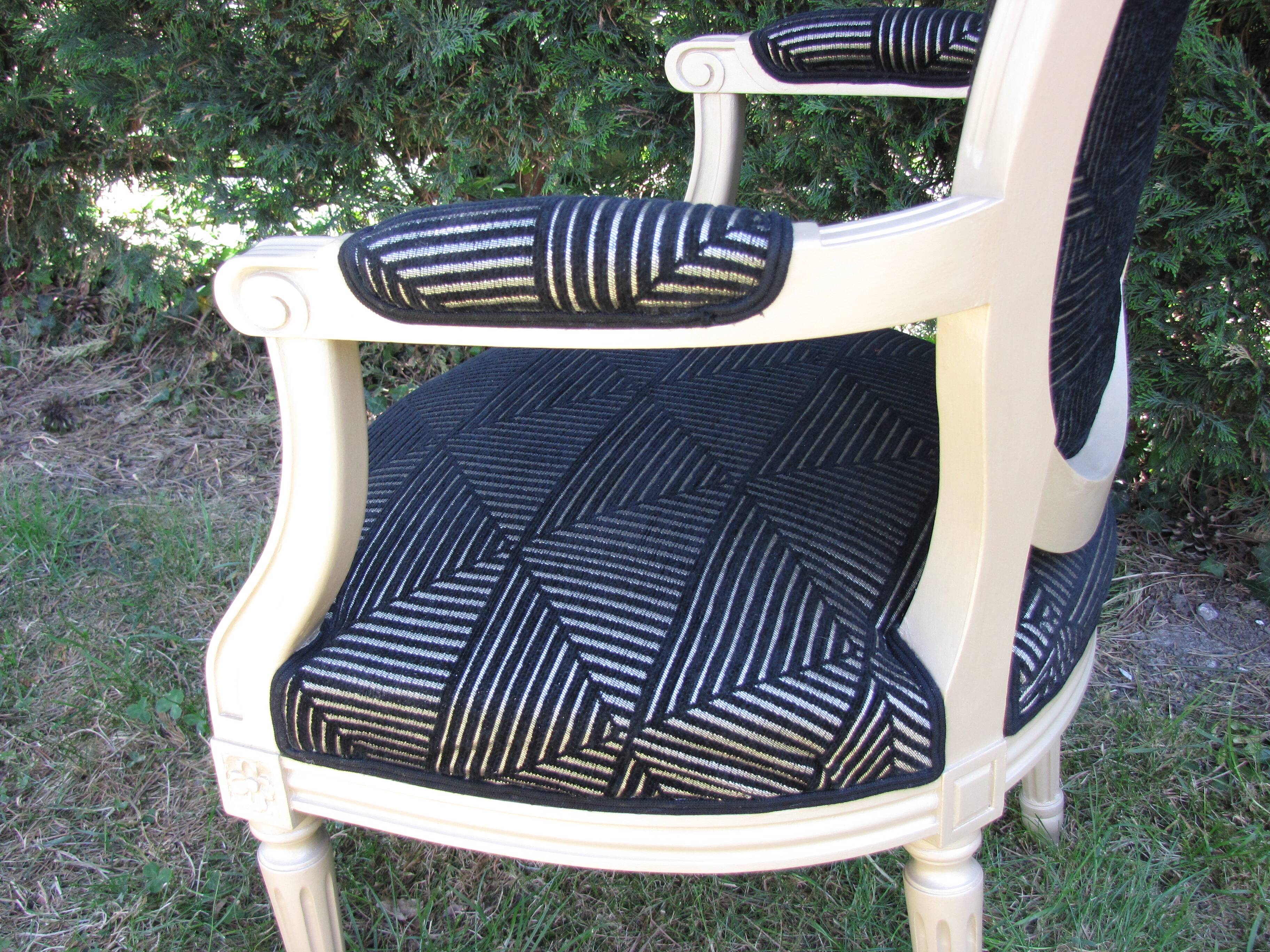 Fauteuil cabriolet style Louis XVI