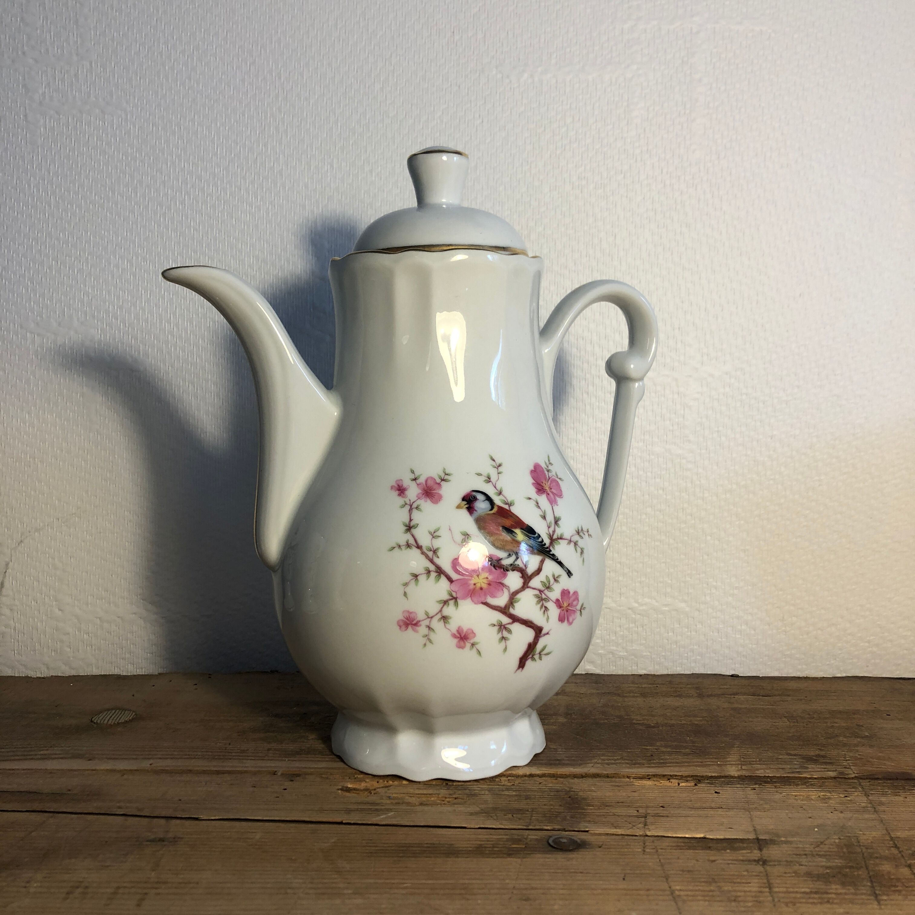 Mazagrans and coffee maker