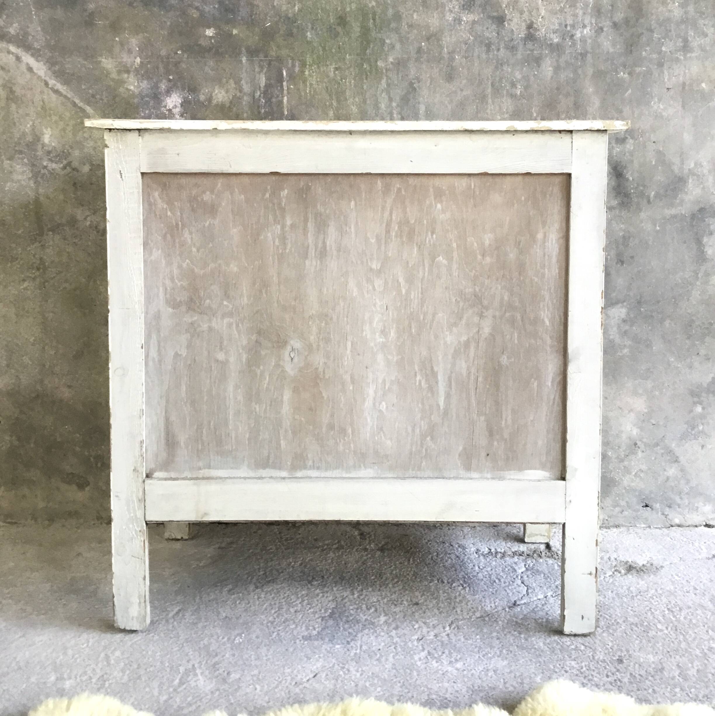 Parisian white buffet in its own juice - 1950