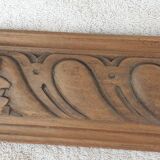 Fronton en bois ancien