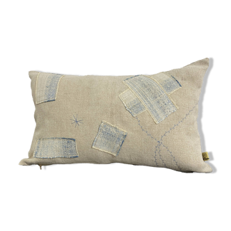 Handmade cushion in vintage fabric, Kilim style.