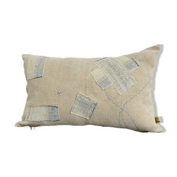 Handmade cushion in vintage fabric, Kilim style.