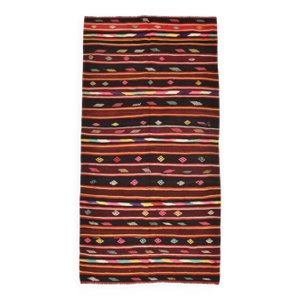 Tapis Kilim vintage rouge vin 5x9, 143x275 cm
