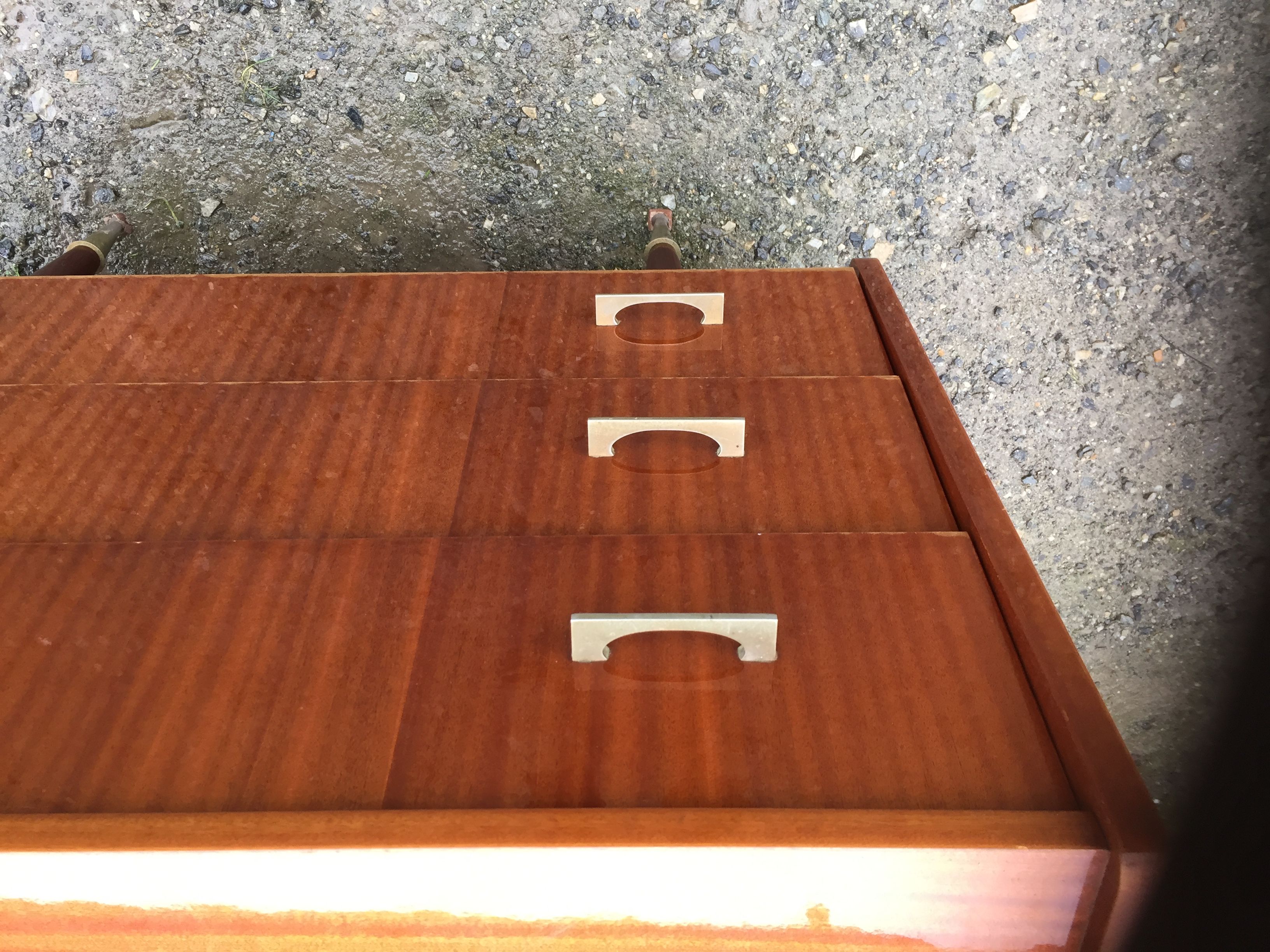 Vintage chest of drawers with 3 drawers in varnished teak